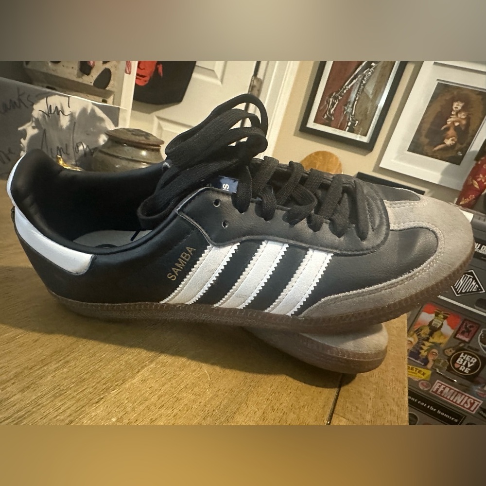 Vegan Adidas Men’s 8 Samba Black White Low-Top Sneakers